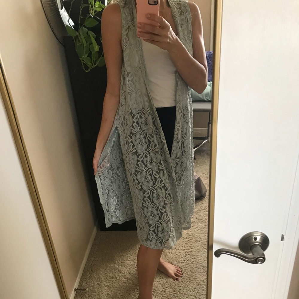 vintage- lace- cardigan